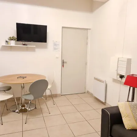 Apartamento Appartement T2 avec sa terrasse ensoleillée et son Jaccuzi privatif