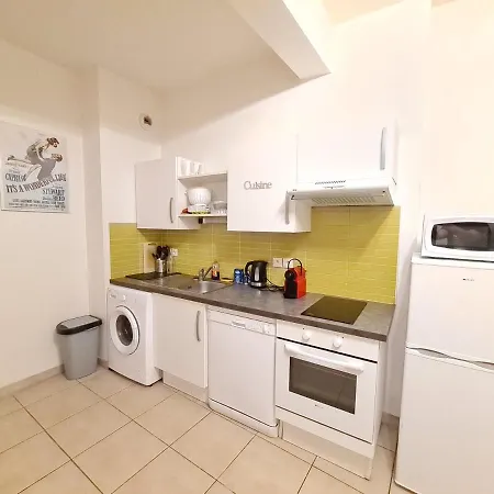 Appartement T2 avec sa terrasse ensoleillée et son Jaccuzi privatif * Carcasona