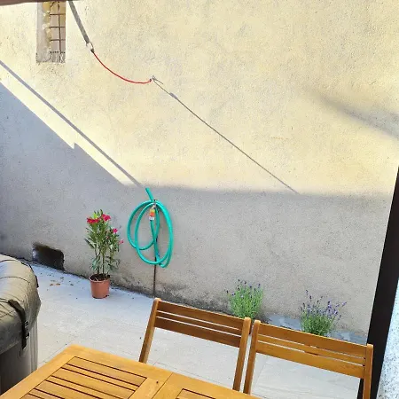 Apartamento Appartement T2 avec sa terrasse ensoleillée et son Jaccuzi privatif